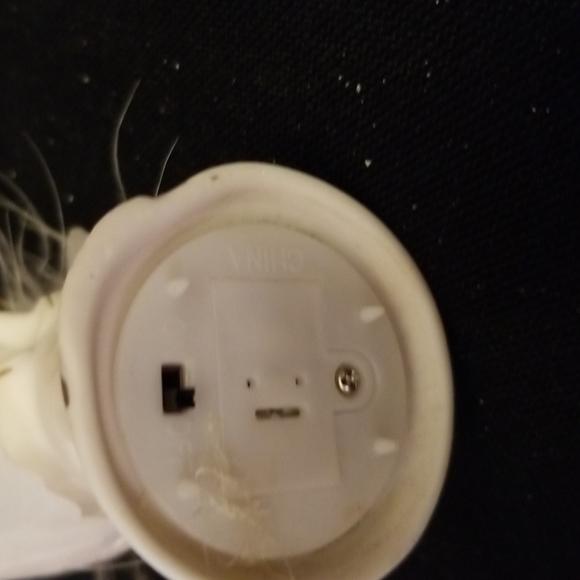 Praying Porcelain Angel - Picture 10 of 10